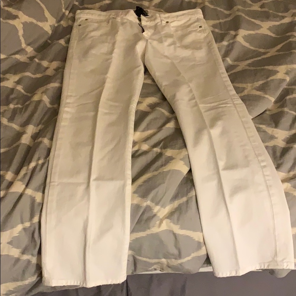 Lucky brand white jeans. 32